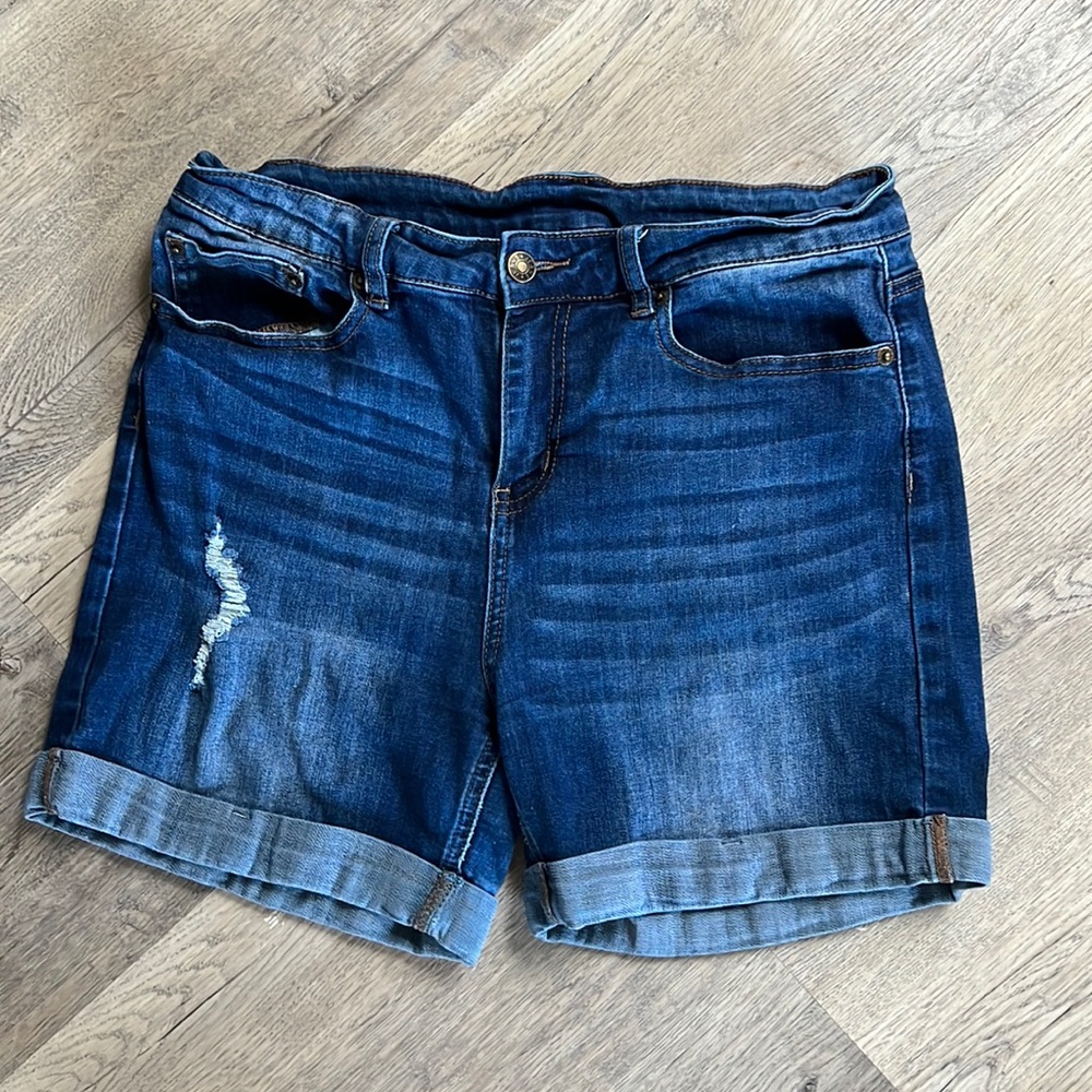 Women’s jean shorts